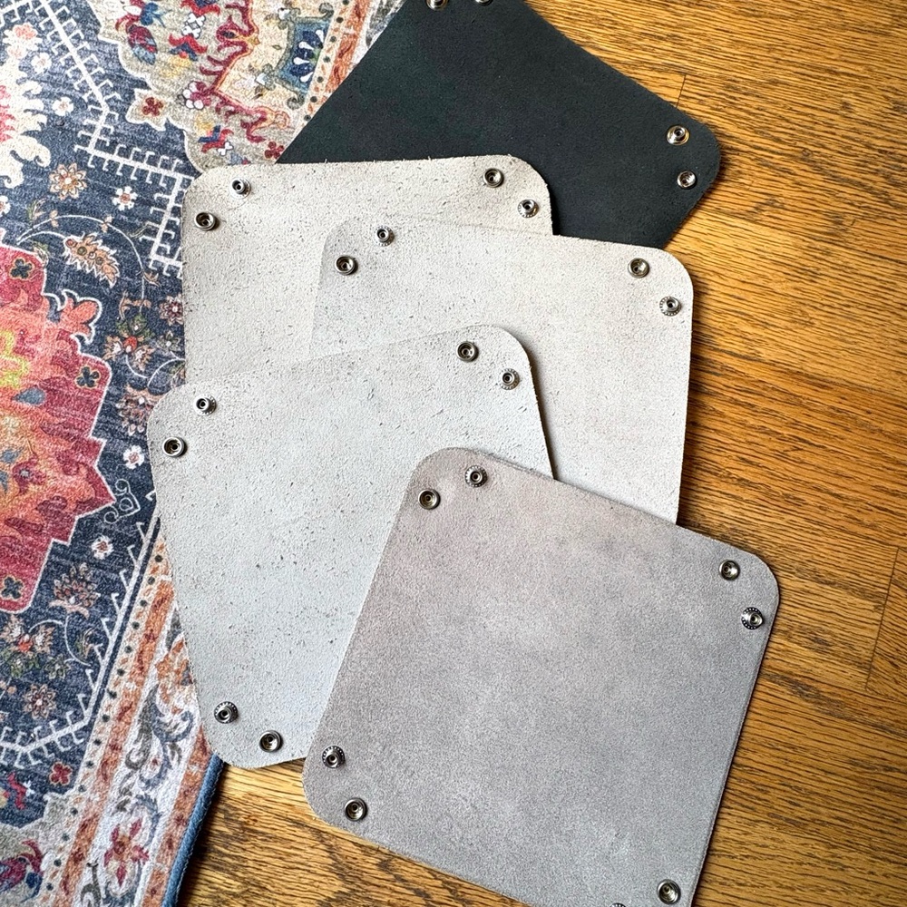 Leather Rivet Valet Catchall Tray - Picture 4 of 12
